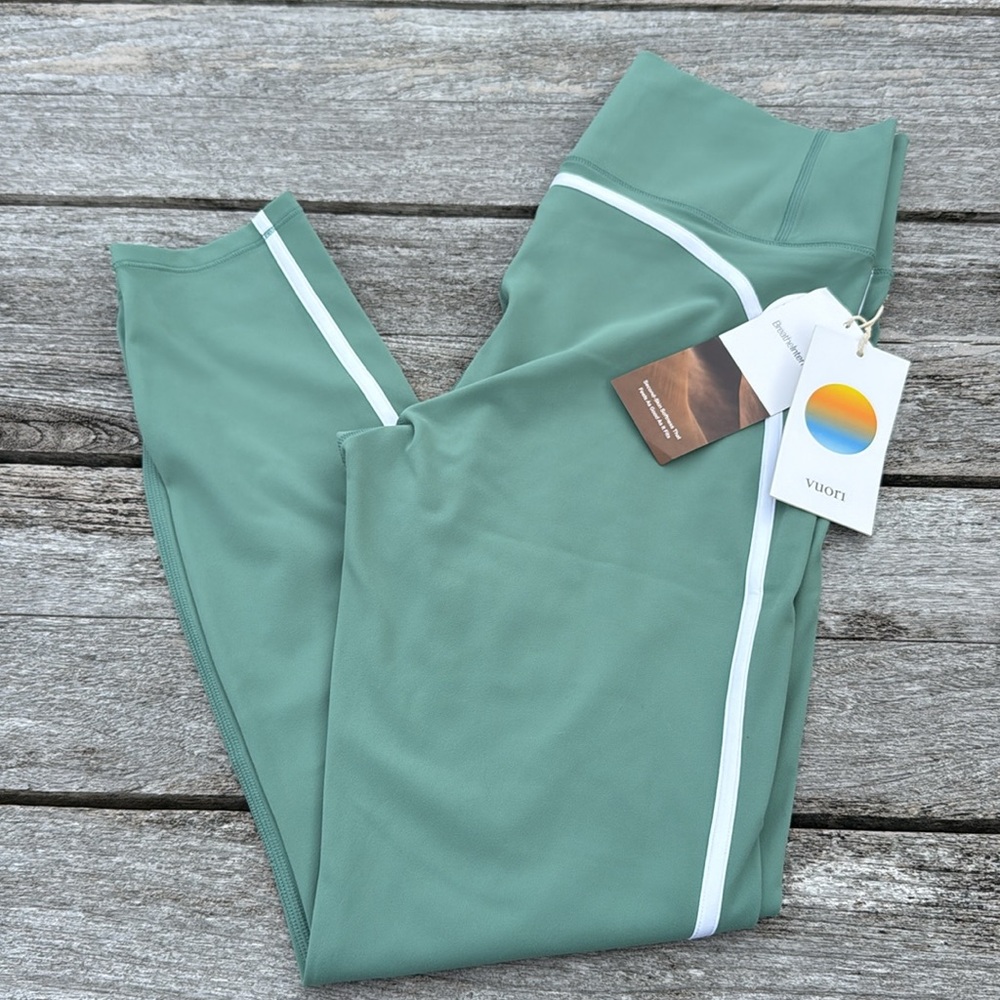 Vuori Track Legging Celadon green size Large nwt - Picture 3 of 7